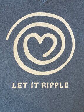 Life Is Good Women Let It Ripple Crusher T Shirt Large V Neck Short Sleeves Blue